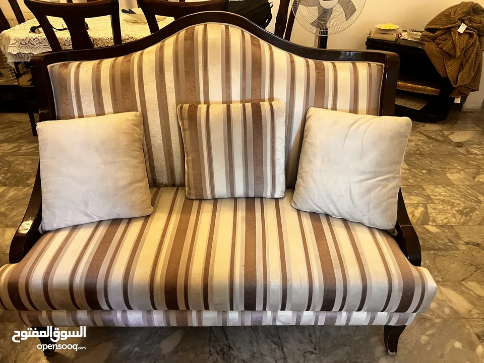 طقم كنب للبيع