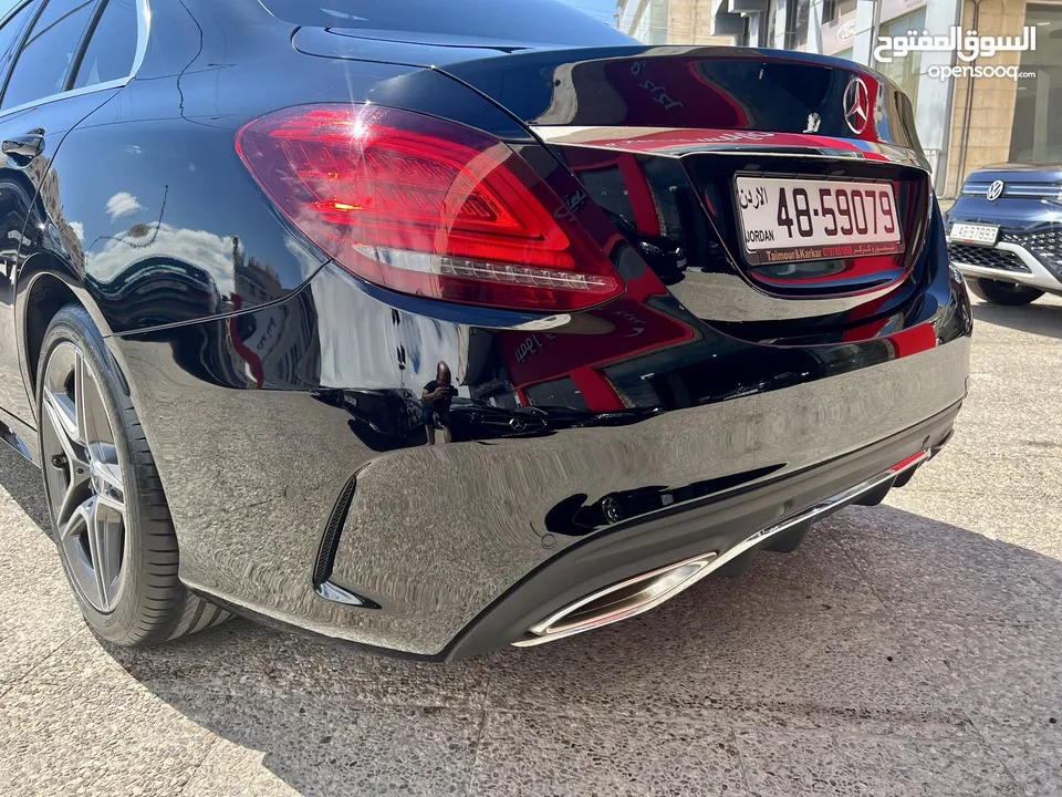 مرسيدس C200 AMG بانوراما كت ميموري 2020 اسود وارد المانيا مميزة بحالة الزيرو