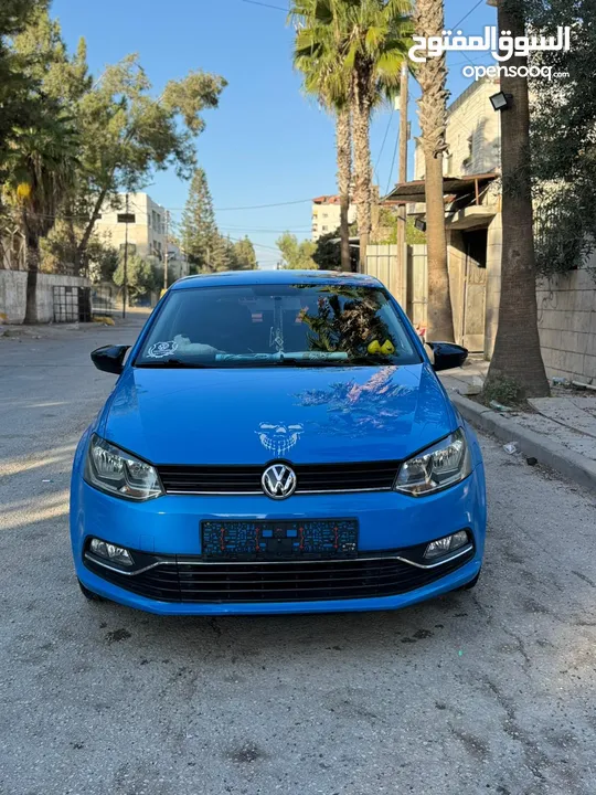 بولو polo مميزة بوضع الشركة