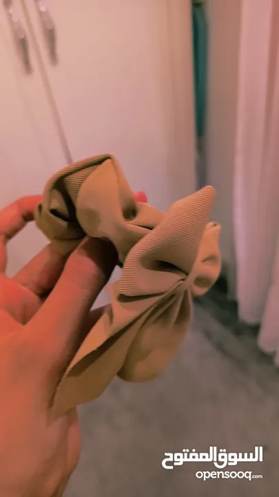 "ربطة شعر أنيقة