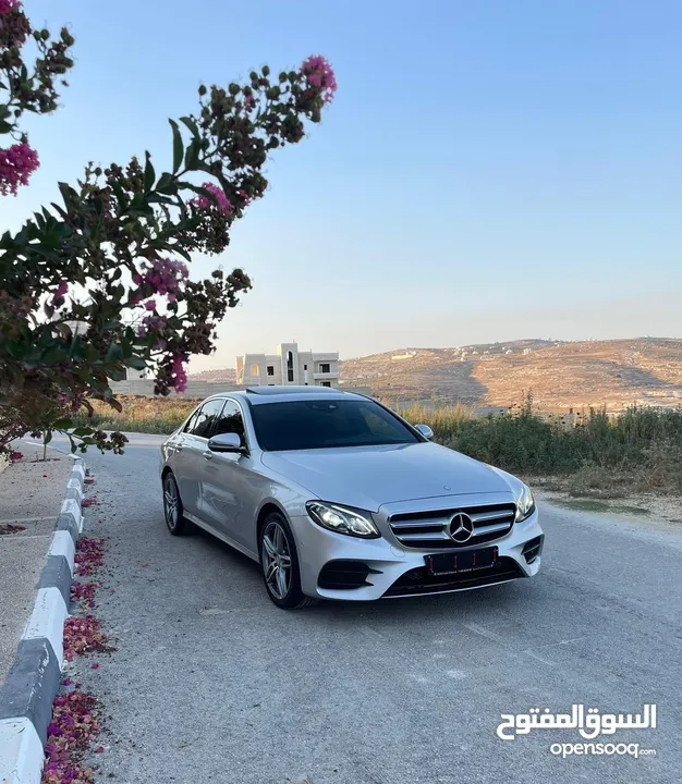 Mercedes BenzE200 2017