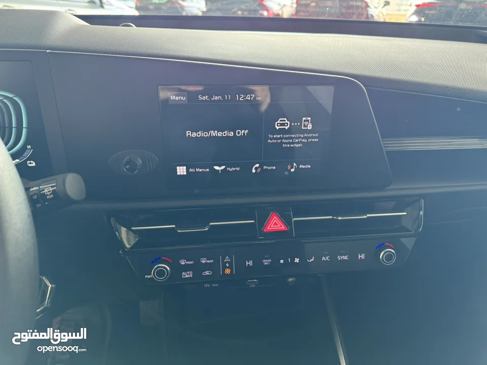 كيا نيرو هايبرد لون اسود 2024