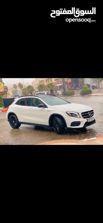 مرسيدس gla 200  بلاك اديشن موديل 2019  تسيير 2022  ترخيص + صيانة جديد  ممشى 60 الف  ايد اولى
