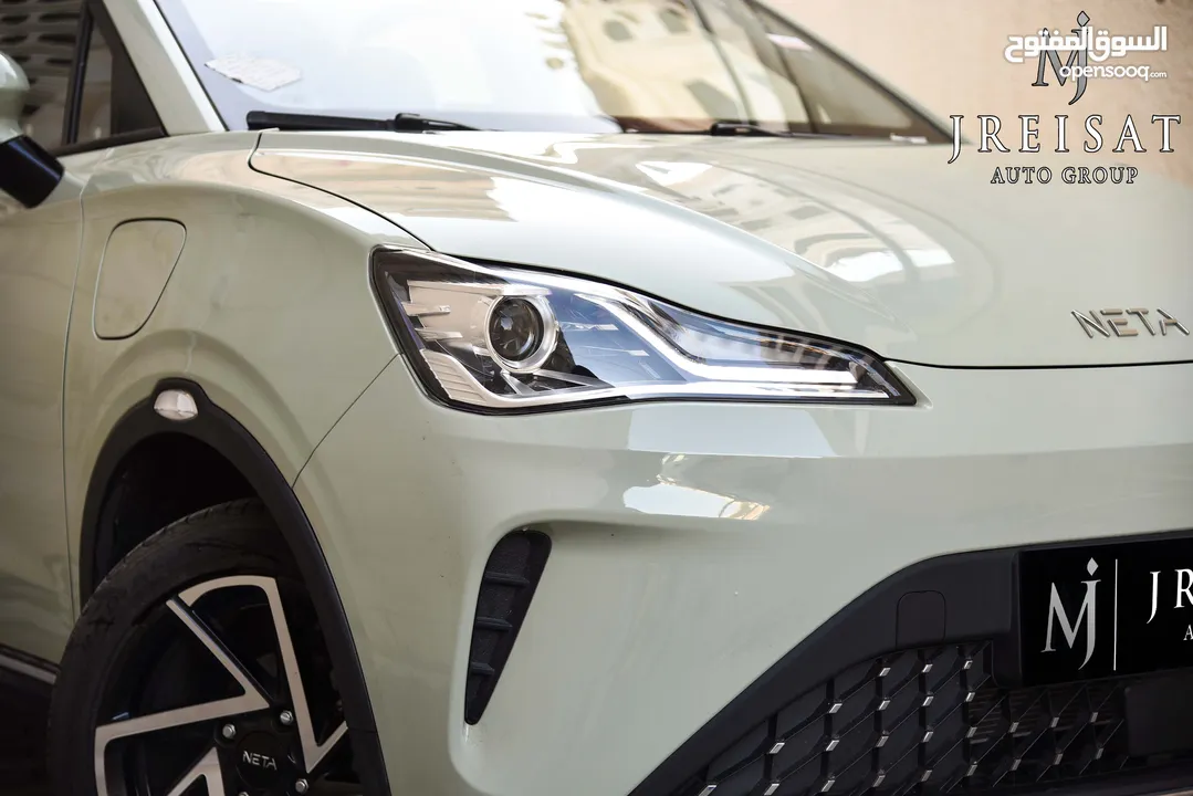 نيتا آيا الكهربائية بالكامل متوفر باللونين الازرق والاخضر 2023 Neta Aya EV SUV
