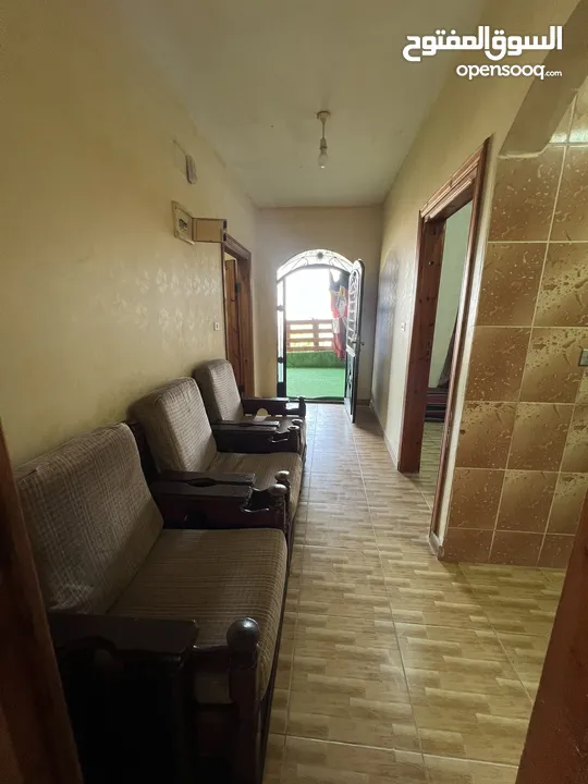 ششقق مفروشه ومستقله في جبال عجلون