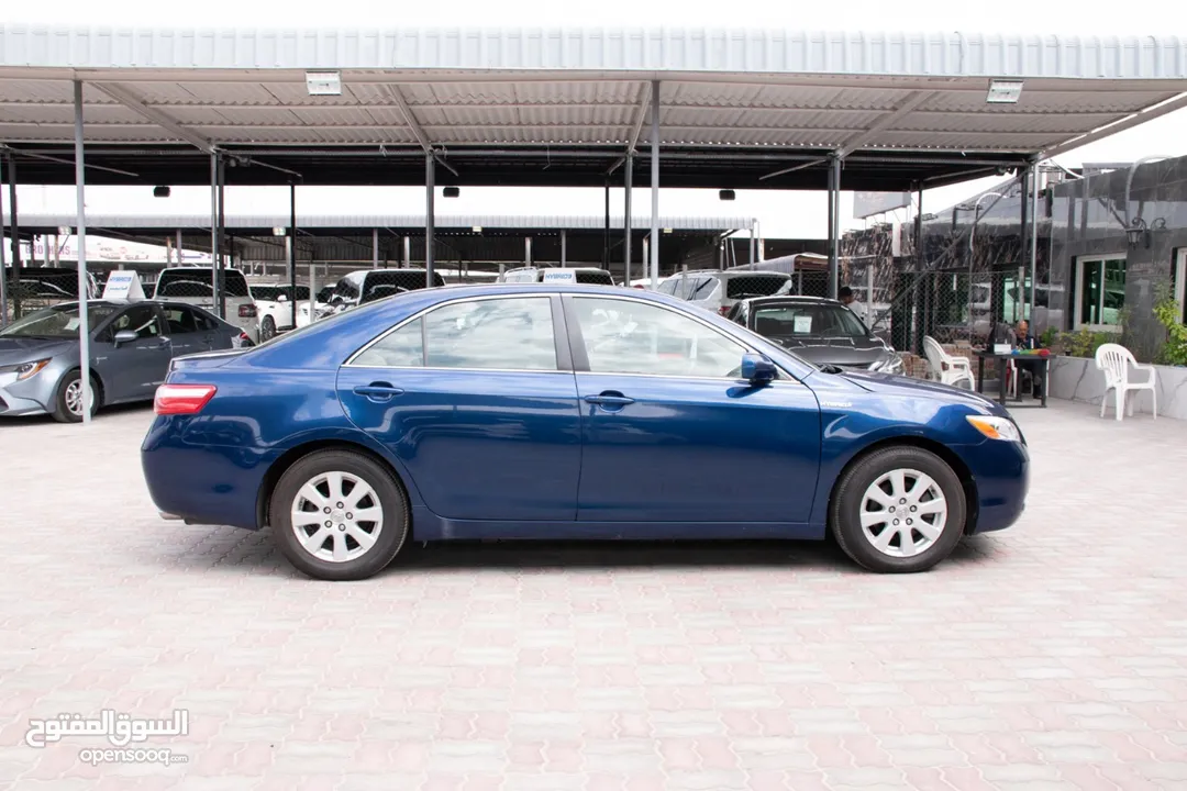 Toyota camry 2007 with sunroof تويوتا كامري فل مع فتحة سقف بحالة الوكالة