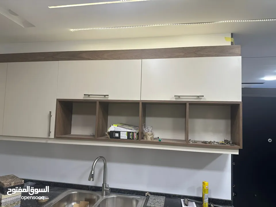 مطبخ جديد غير مستخدم  مقاس 3 * 3 من دون الرخامات