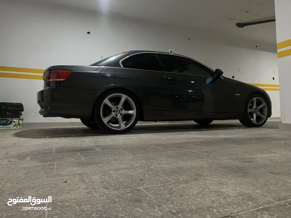 BMW convertible 320i //// 2009