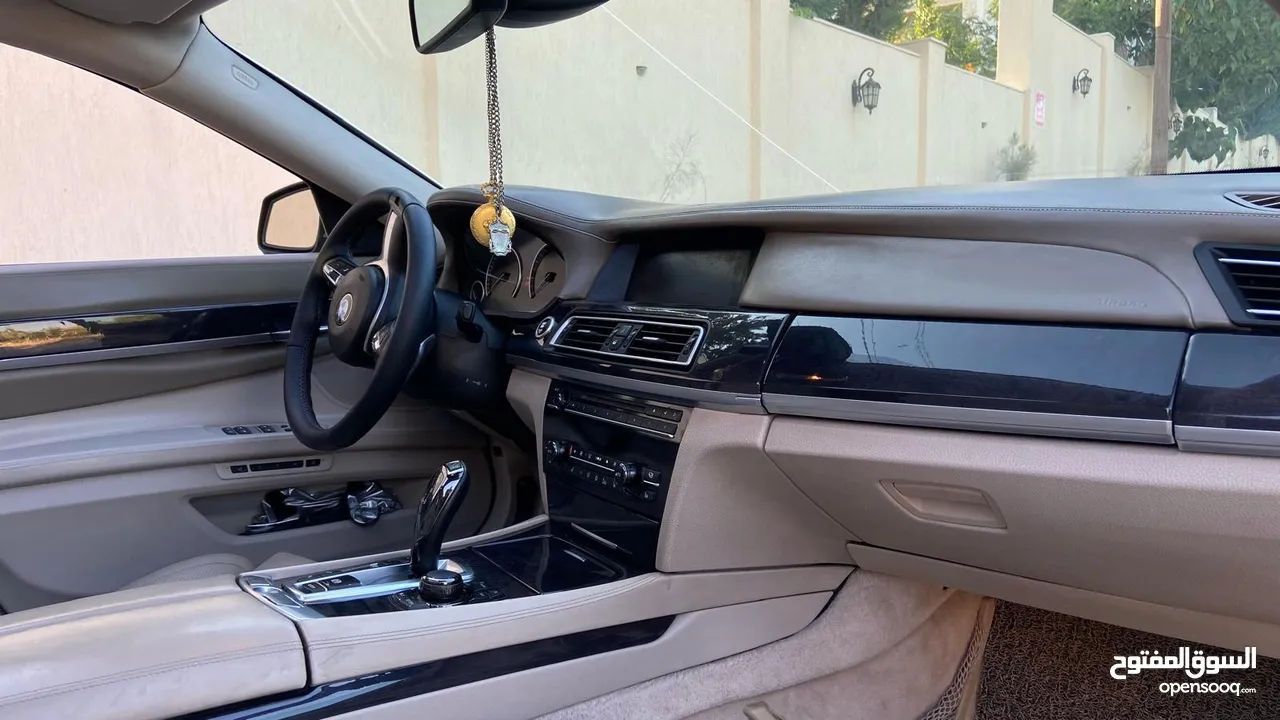 BMW 740LI  للبيع سياره فاخره ومميزه (الصور تتكلم)
