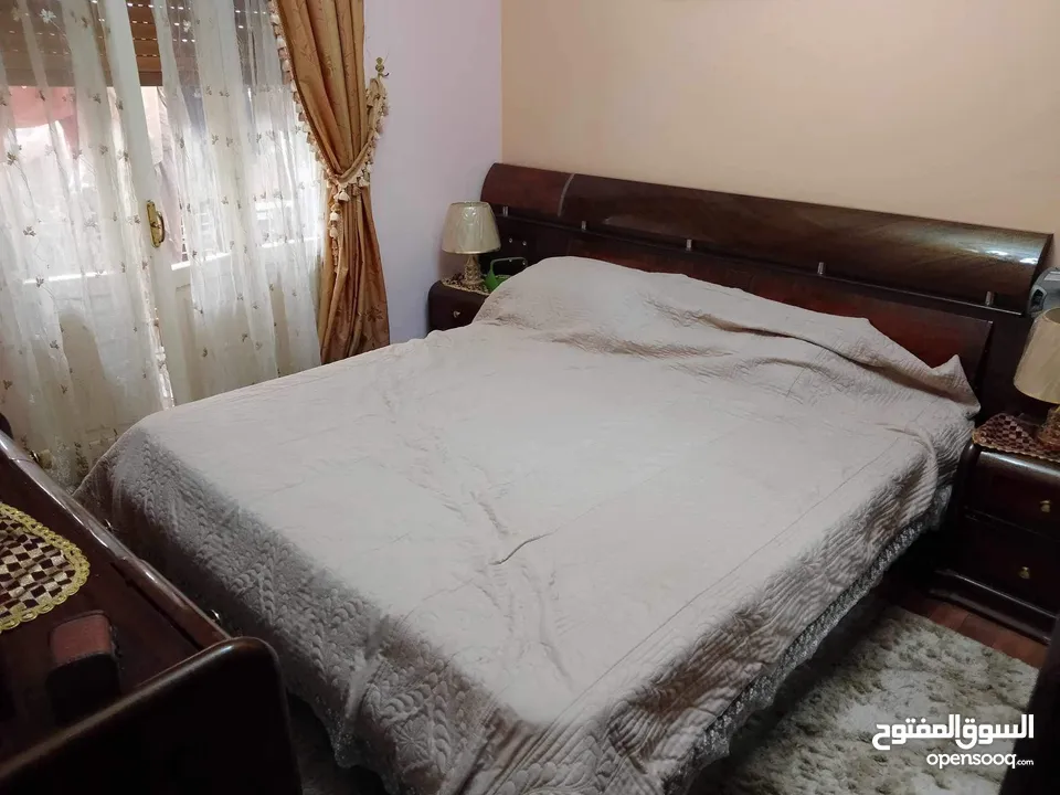 غرفه نوم ايطاليا انظيفه للبيع 1000د بلفراش