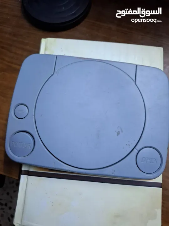 جهاز XBOX 360 للبيع سادة يعني بدون الايادي والمحول