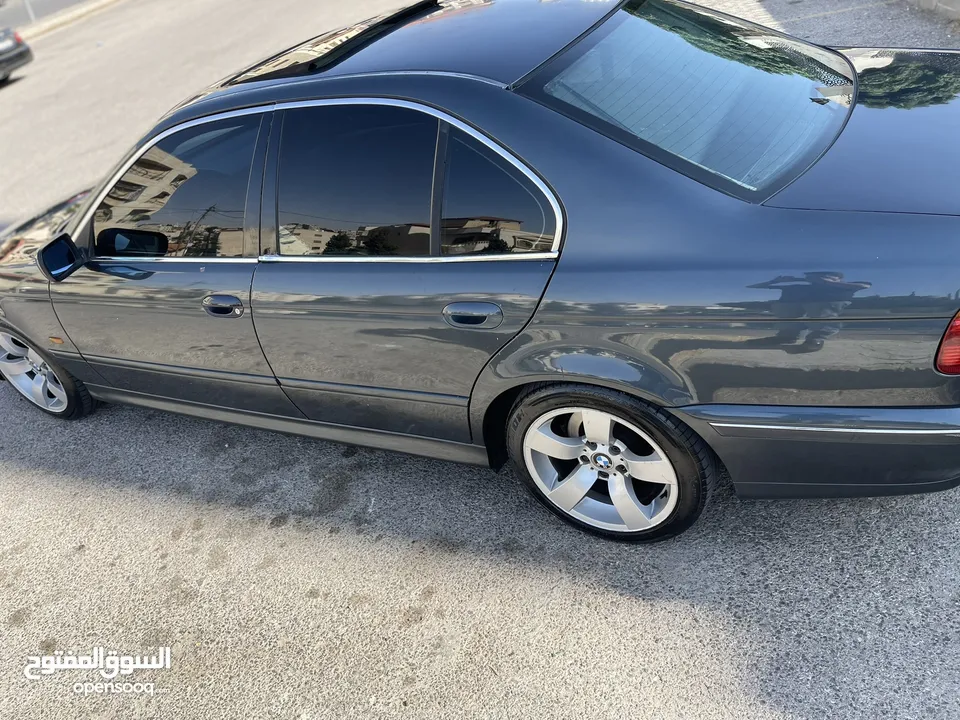 بي ام  e39 دب 520i موديل 1999 اصلي فحص كامل ثاني مالك في الاردن  قابل للفحص في داخل الشركة