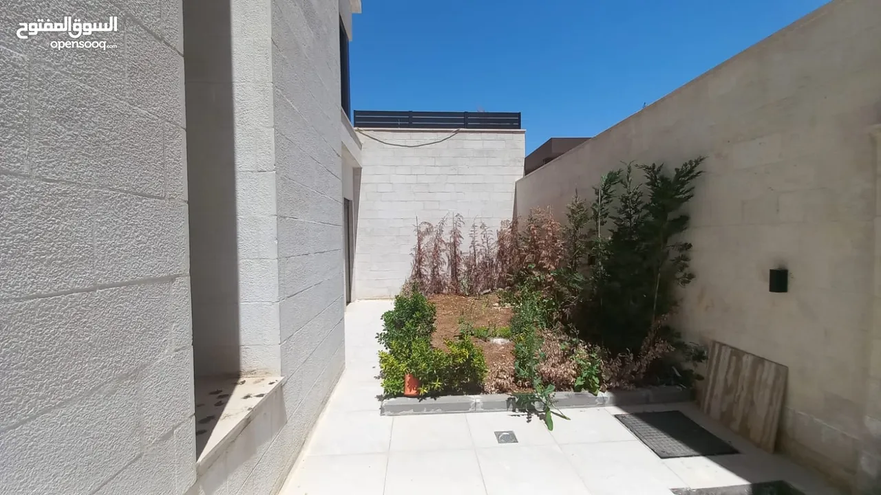 Villa for sale in Dabouq ( Property 42656 )-174804519