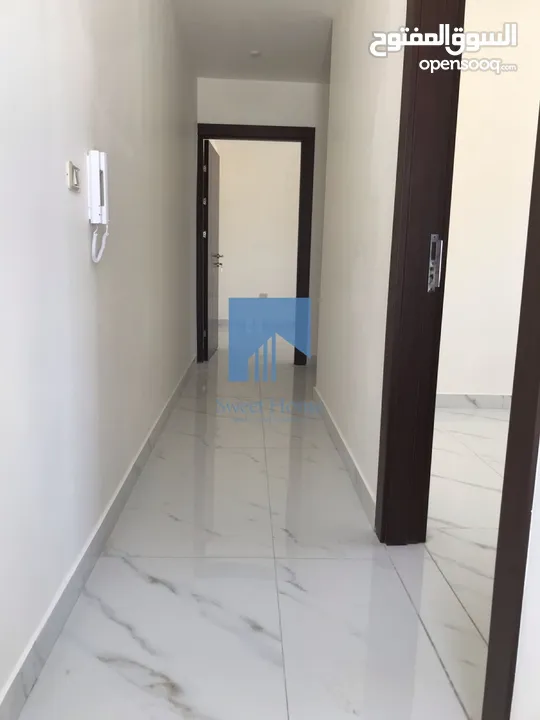 شقة فاخرة للبيع في الجندويل طابق ثالث مع روف دوبلكس 131م تشطيب سوبر ديلوكس لم تسكن