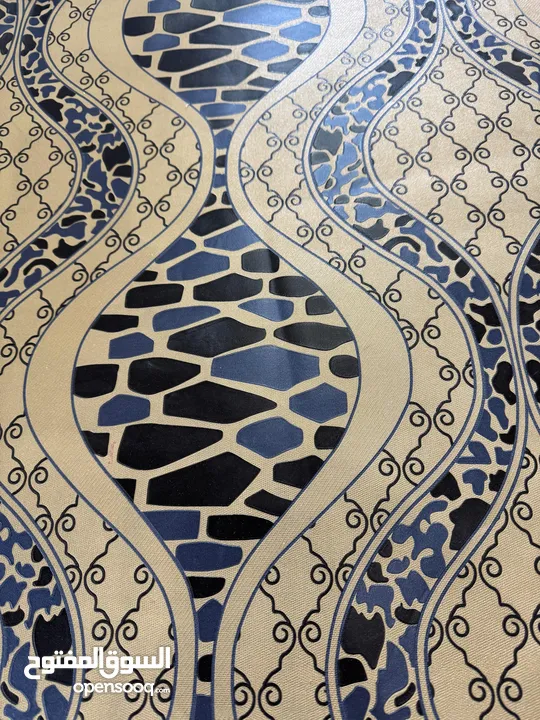 ورق جدران فاخر بتصاميم فاخرة ونقشات عصرية أنيقة يضفي لمسة راقية على ديكور منزلك بجودة عالية 2025