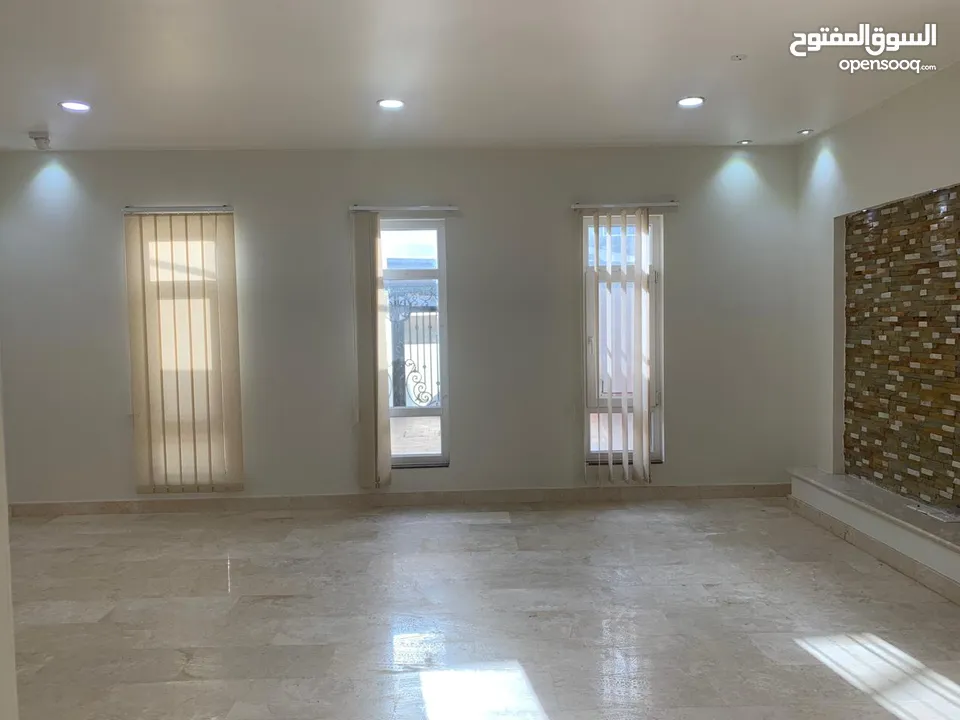 4BHK+1 very good and quality villa behind abq school located khoud