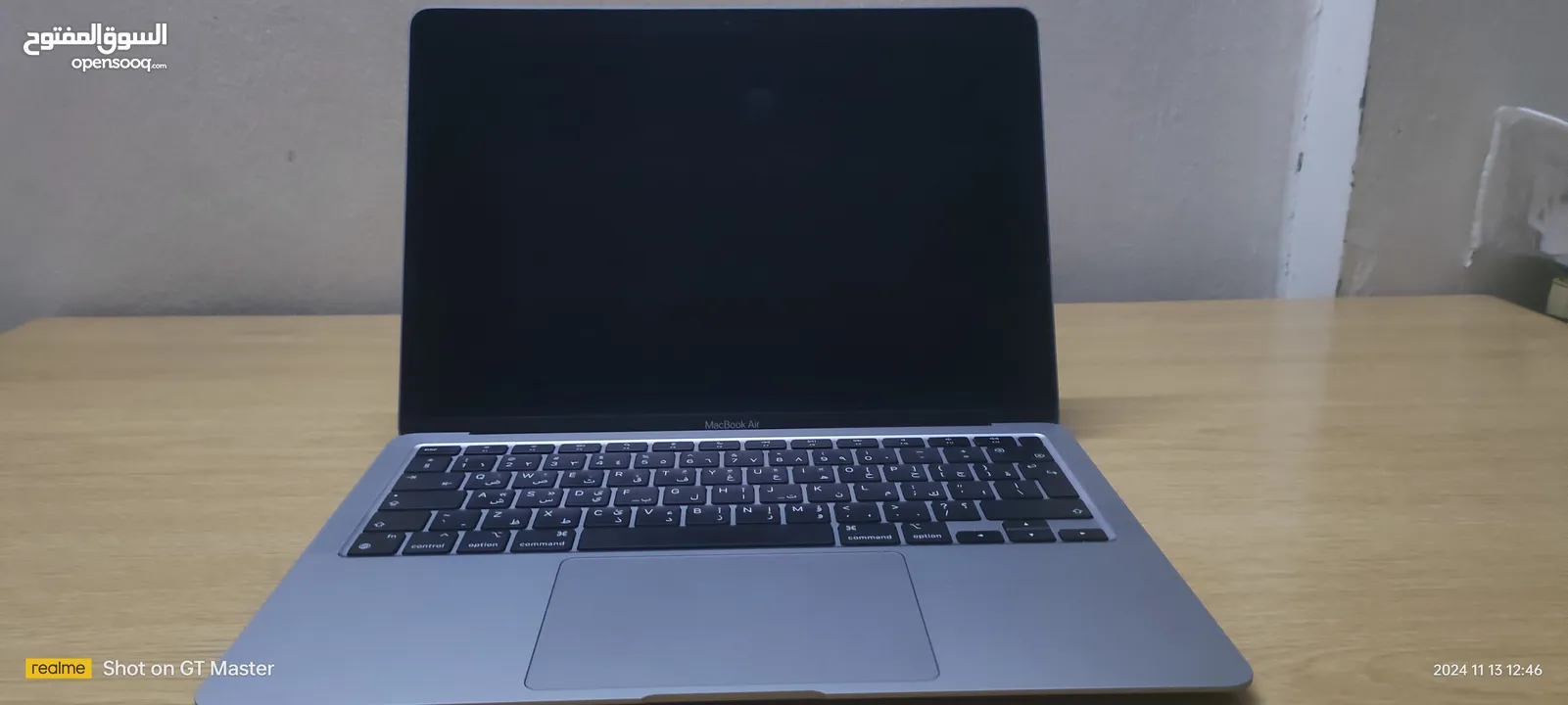 apple MacBook air 13" 2020