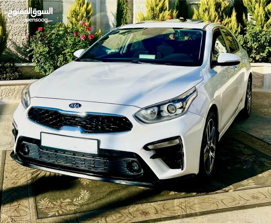 كيا سيراتوk3، 2020 بسعر مميزولقطة عالكاش،كاملة الإضافات ترخيص وتامين لمدة عام,