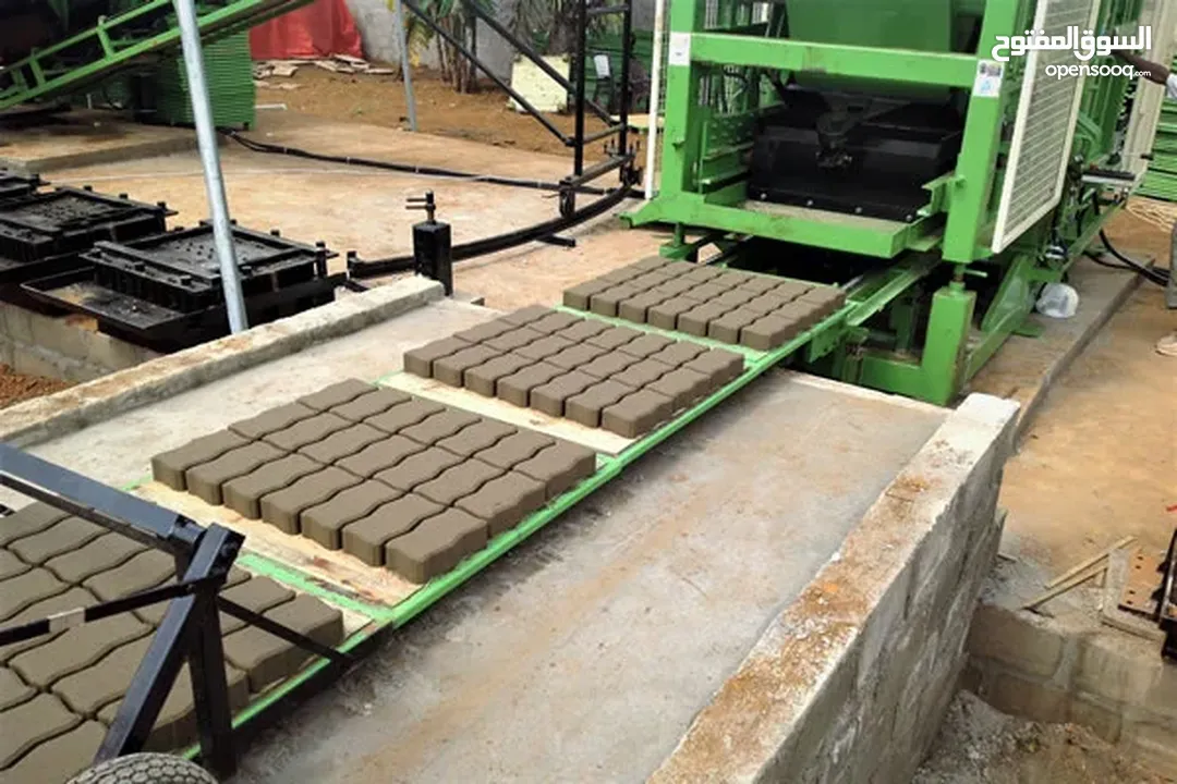concrete press machines*** machine presse à béton****آلات الخرسانة
