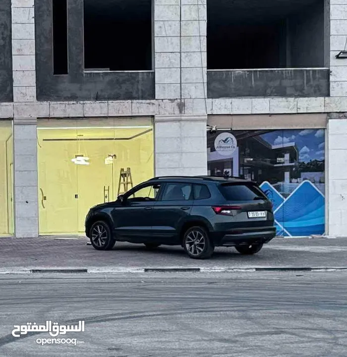 سيارة بلصلاة علنبي