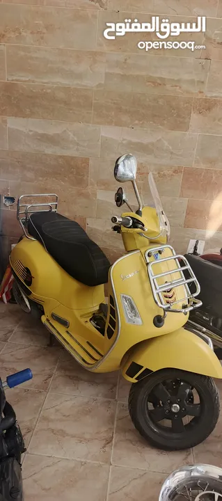 Vespa GTS Super 300 فيسبا جي تي اس سوبر 300  موديل ال2018 بحالة الوكالة