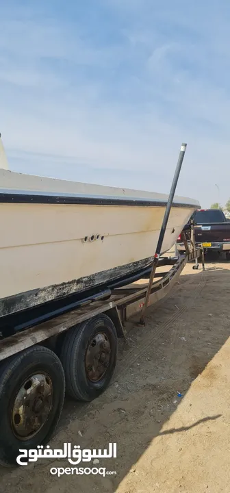 للبيع قارب 33 قدم رويال مع العربة