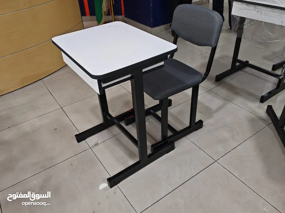 تفصيل كراسي محاضرات مع ركاية ودروج مدرسية. طاولات تركية