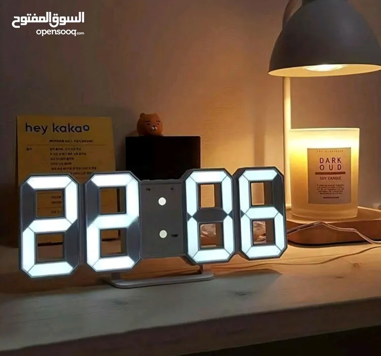 ساعة LED 3D رقمية مع عرض درجة الحرارة والتنبيه. شاهد الوصف: