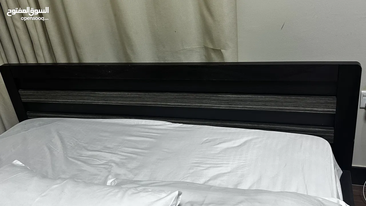 سرير كبير للبيع/ كرفايه/ Queen Bed for sale