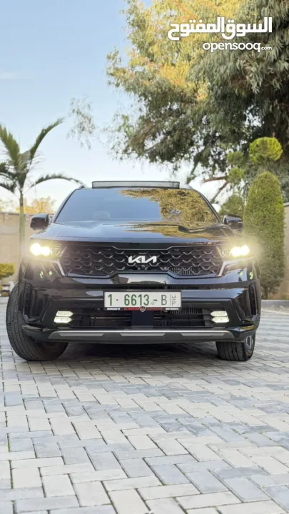 كيا سورينتو بزنز ترخيص 2022 محرك 1600 هايبرد جير أوتوماتيك 240 حصان دفع 4×4