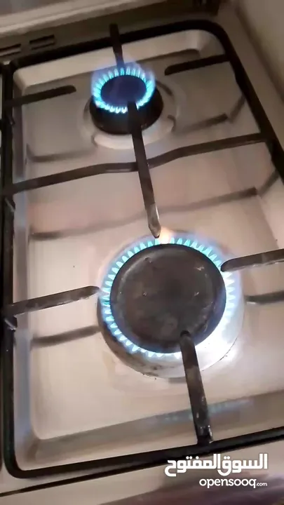 غاز بحالة ممتازة جدا استعمال خفيف