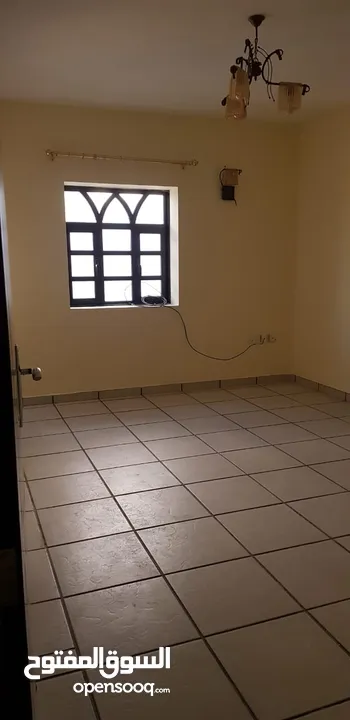 For Rent 3 Bhk+1 Villa In Al Khuwair  للإيجار فيلا 3 غرف نوم + 1 في الخوير