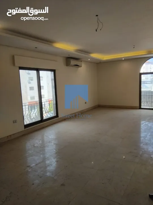 شقة طابقية فاخرة للبيع في الأمير راشد قرب مجمع الداود طابق ثالث مع روف دوبلكس 490م تشطيب سوبر ديلوكس