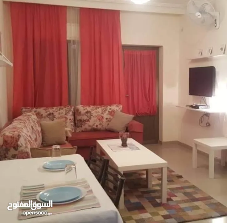 من المالك مباشره شقه استوديو مفروش للاجار غرفه وصاله ومطبخ وحمام ( للعائلات فقط )