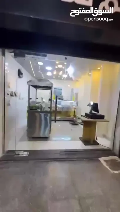 بيع  مطعم فلافل وسناكات
