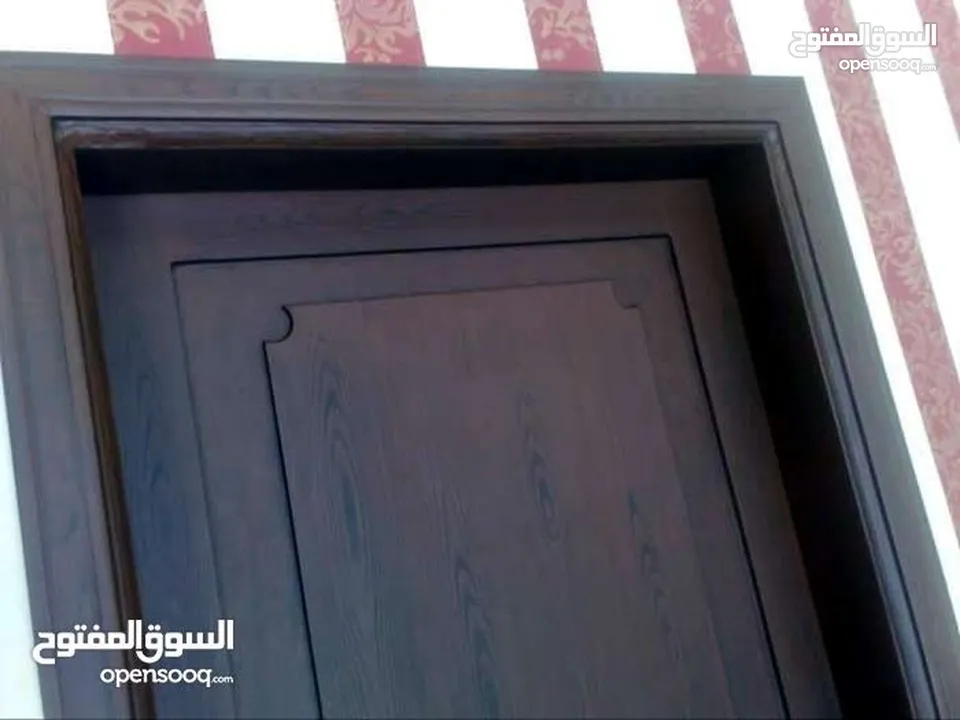 دهين مصري محترف بخبره كبيره في مجال الدهان و الديكورات وتركيب ورق الجدران وبديل الخشب وبديل الرخام ؟