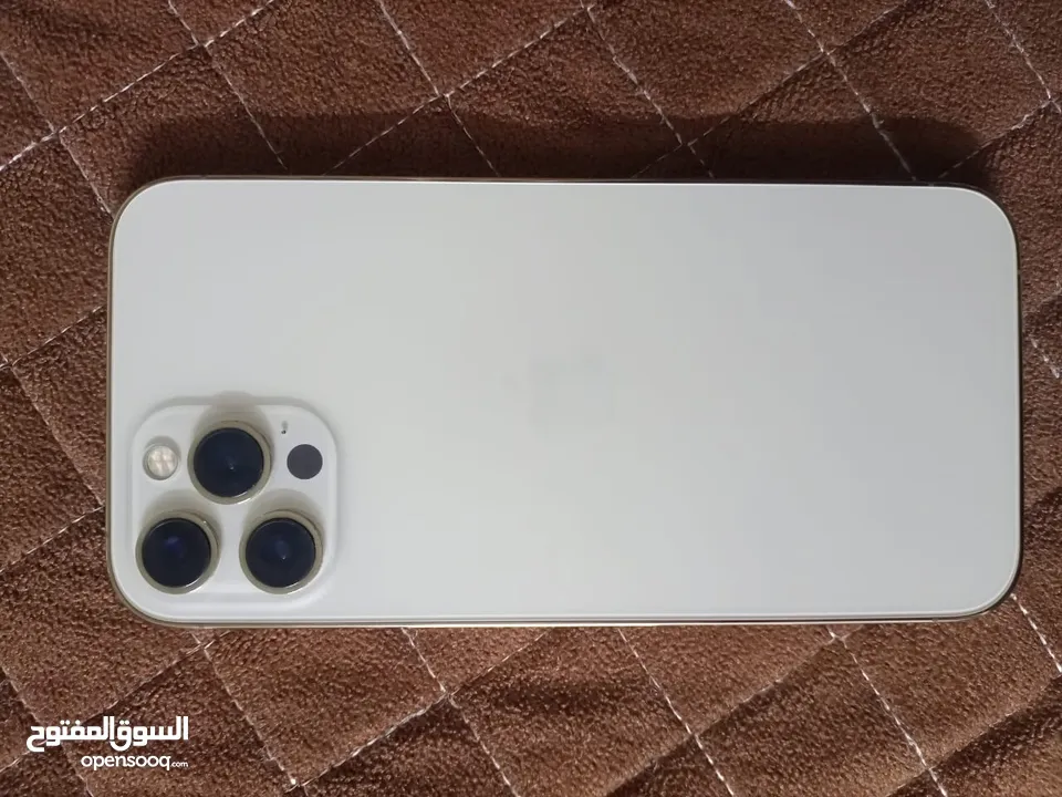 آيفون 12 برو ماكس