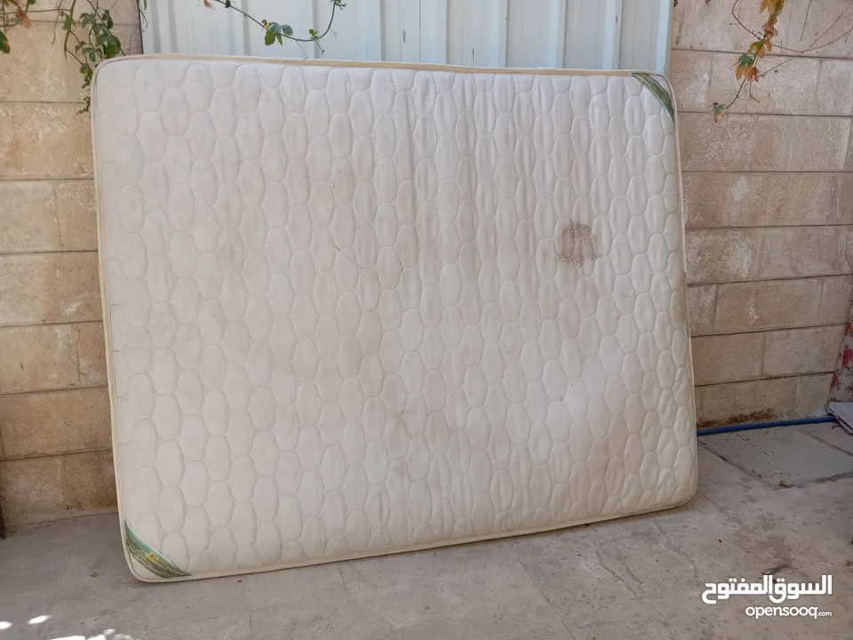 فرشة سرير مستعمله