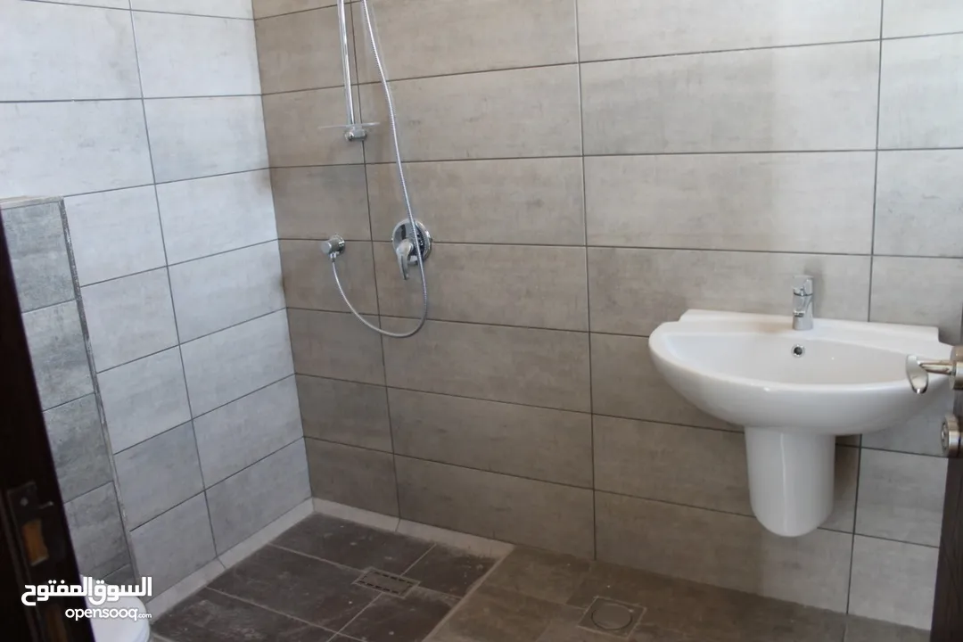 شقة غير مفروشة للإيجار 180م2 ( Property 11316 )-175081081