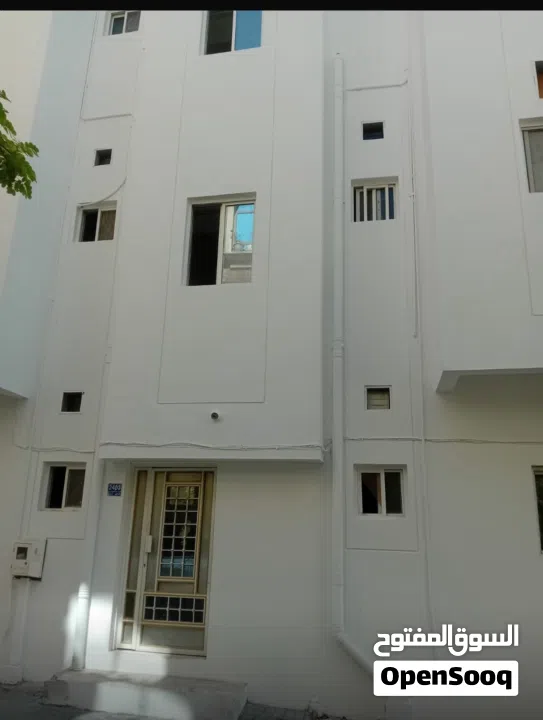 للبيع بنايات في المنامة في رأس و المخارقه