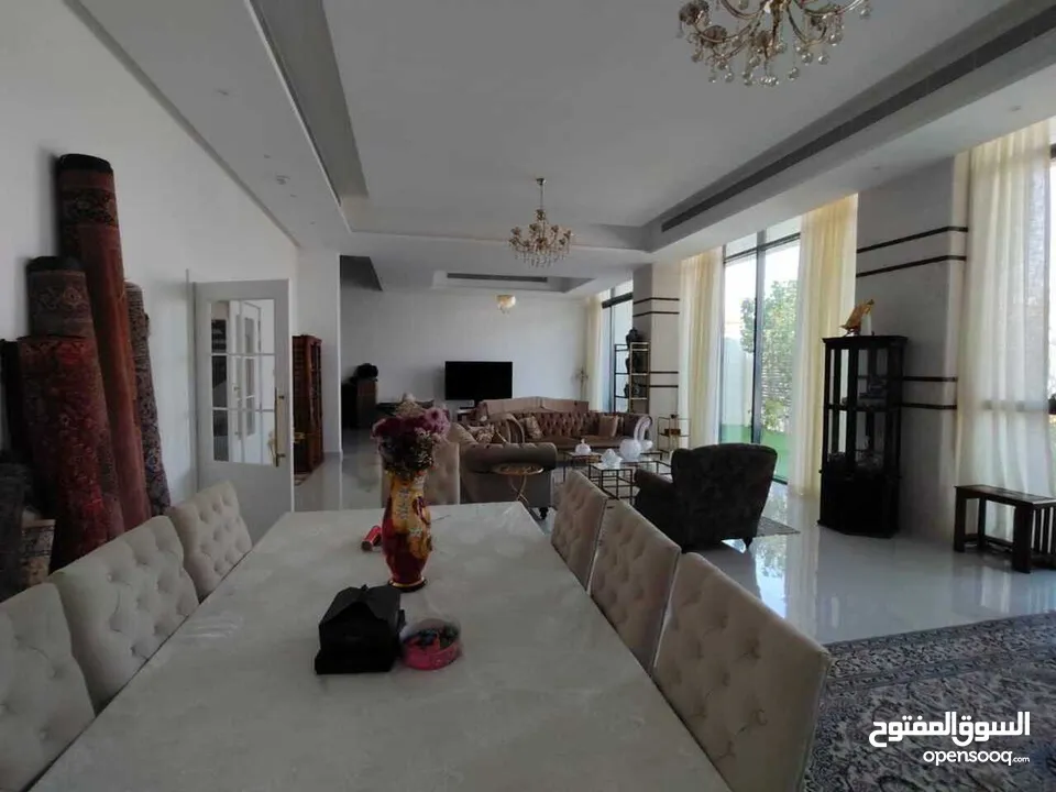 للبيع فيلا فاخرة سوبر ديلوكس في امارة الشارقة منطقة الحوشي نظام smart homeخيارك الافضل للعيش برفاهية