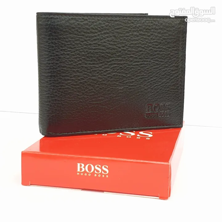 محفظة HUGO BOSS جلد طبيعي 100% جديده مميزة