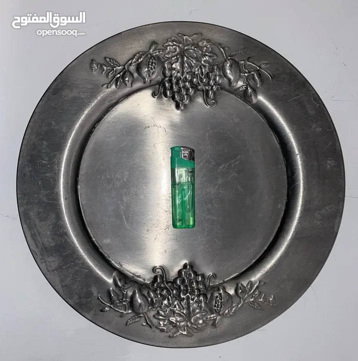 نوادر زجاجية وسيراميك قديمة من الستينات ، لطفا اقرأ الوصف.