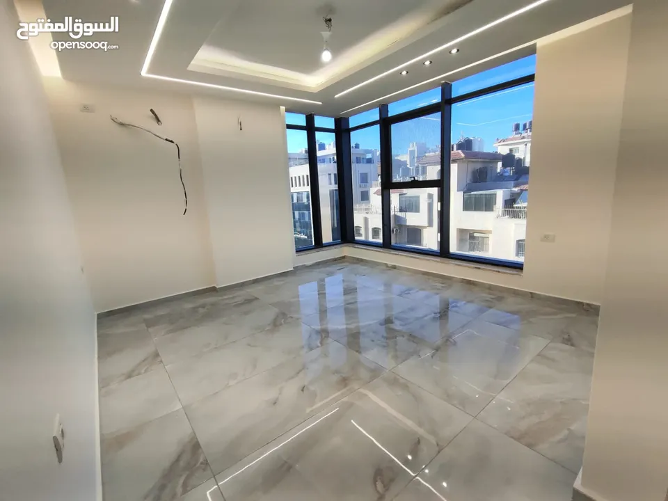 شقة جديدة غير مفروشة للإيجار – الماصيون قرب مطعم بحري