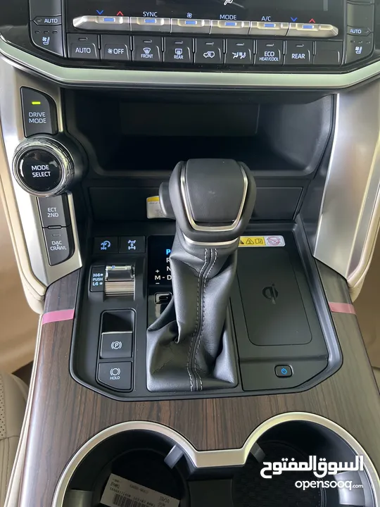 TOYOTA LANDCRUISER GXR Twin Turbo ( معرض الحضر )