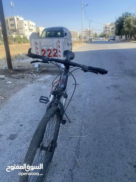 بسكليت رياضي للبيع بقيمت 60دينار الموقع اربد الحي الشرقي