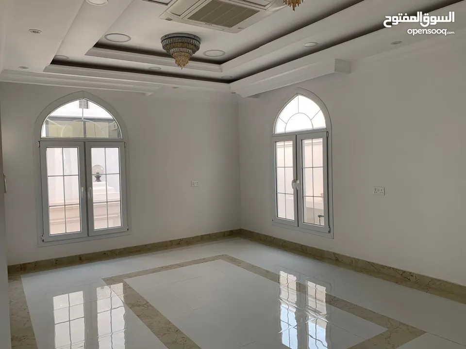 7 BHK new villa and big with elevator for rent located mawaleh 11