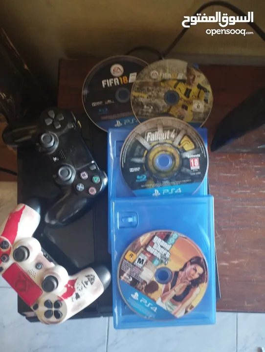 بلستيشن فور  فات بحالت الوكالى مع سدي Gta و سدي فيفه 18 و17 وسدي فولت فور