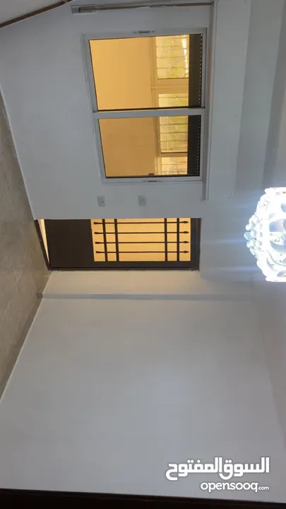شقه ارضيه مميزه للبيع 3 غرف+غرفه ماستر +بلكونه+مخزن