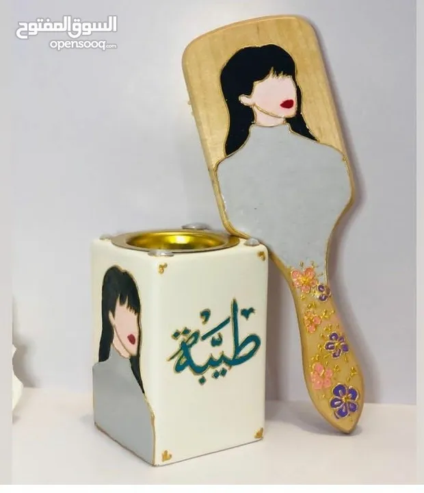 فرش شعر مرسوم عليها حسب الطلب ويتوفر رسم اشخاص مناسبة ك هدية رح يحبوها كتير سعرها رخيص بس بتصنع اثر